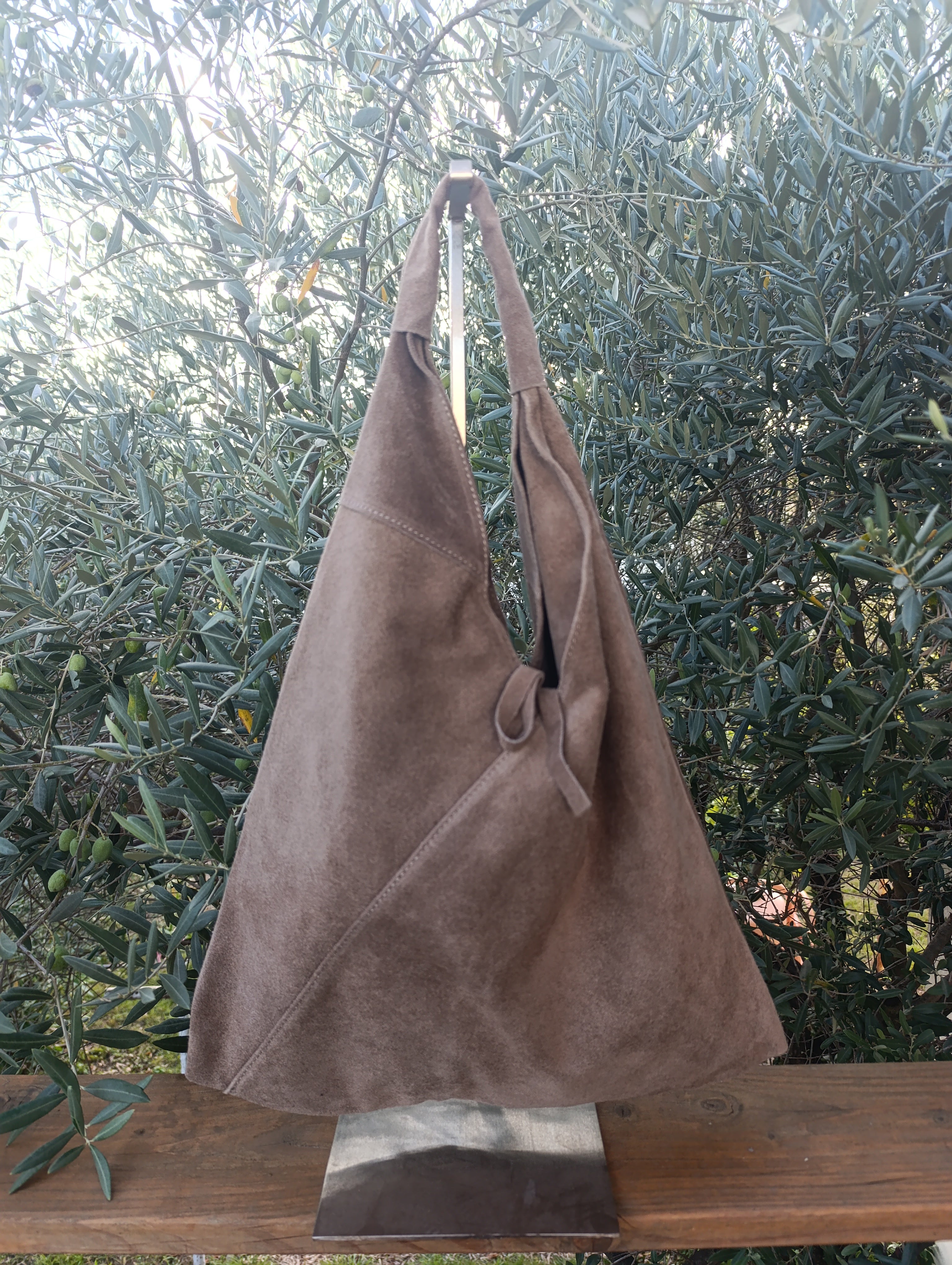 LÉONIE - Sac hobo en cuir
