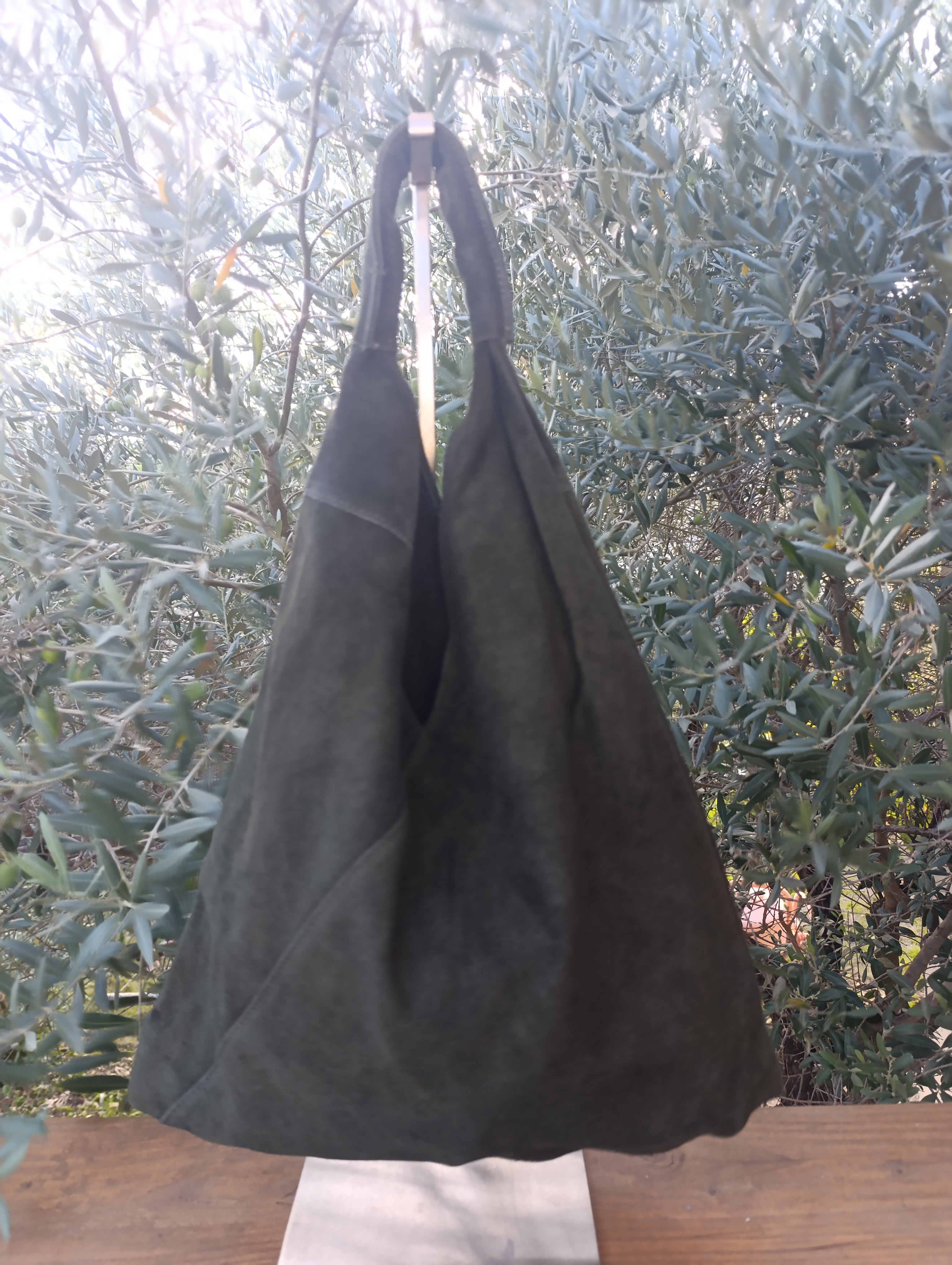 LÉONIE - Sac hobo en cuir