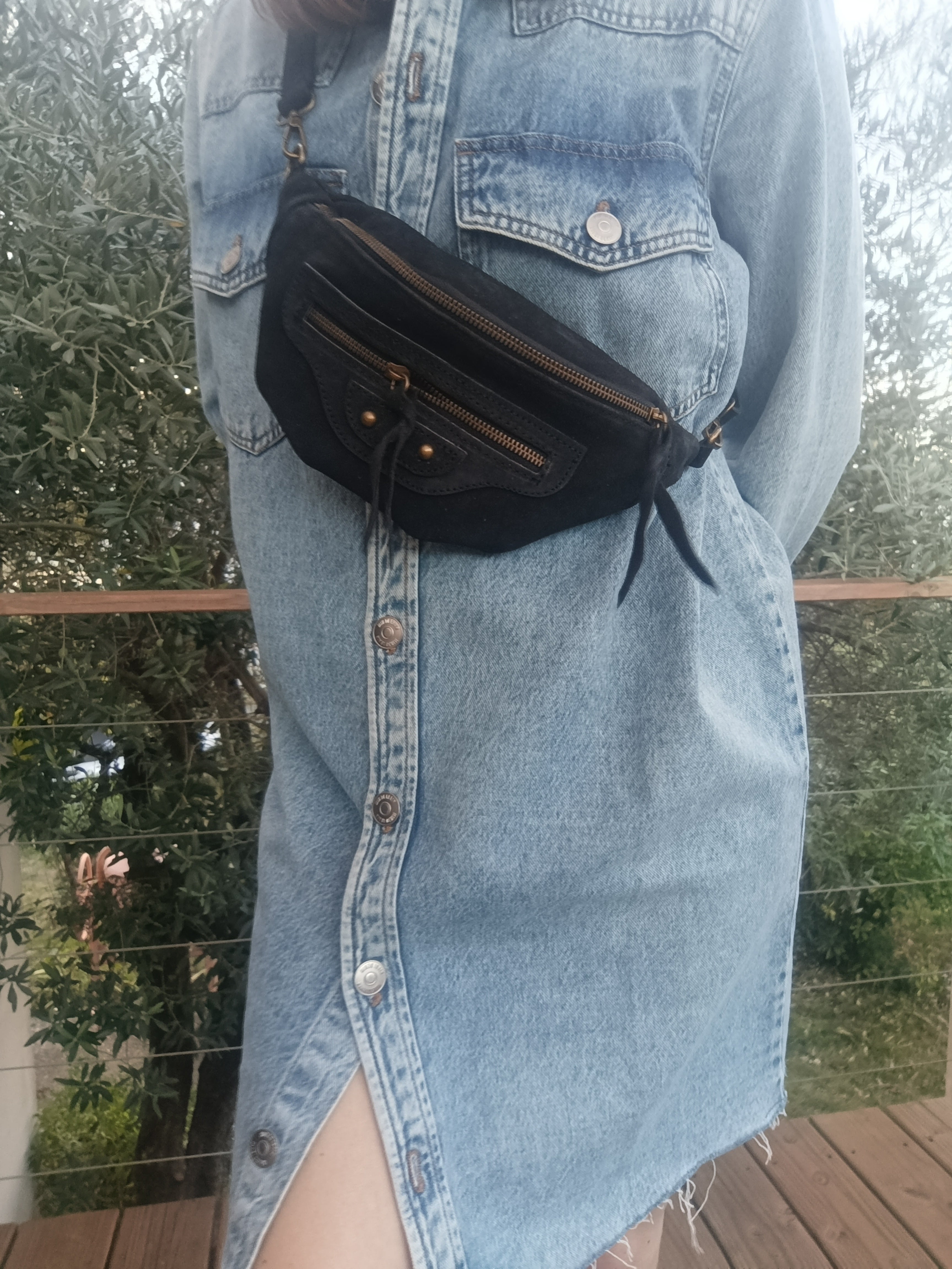 NINA - Banane cuir noir avec fermeture zippée