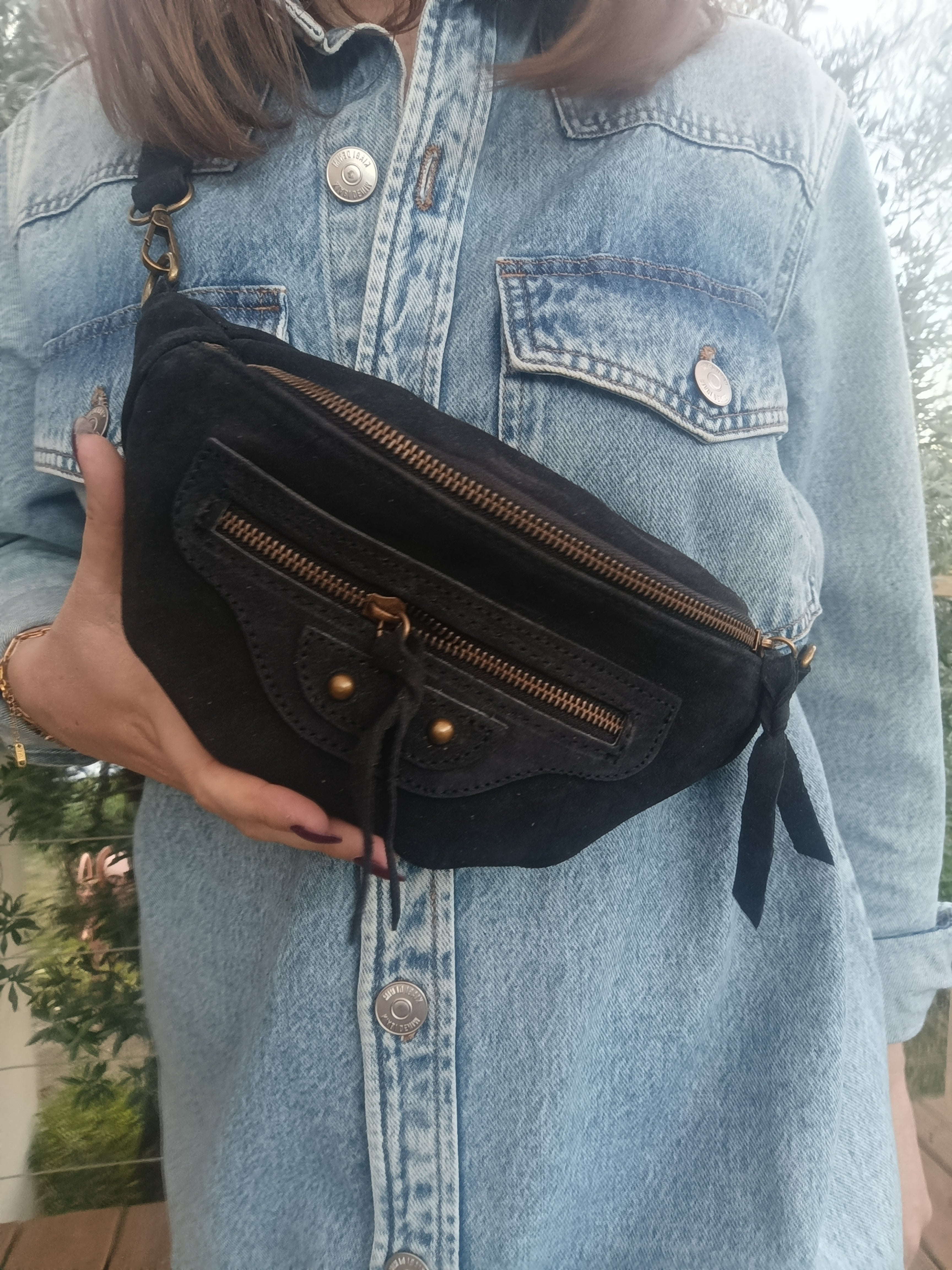 NINA - Banane cuir noir avec fermeture zippée