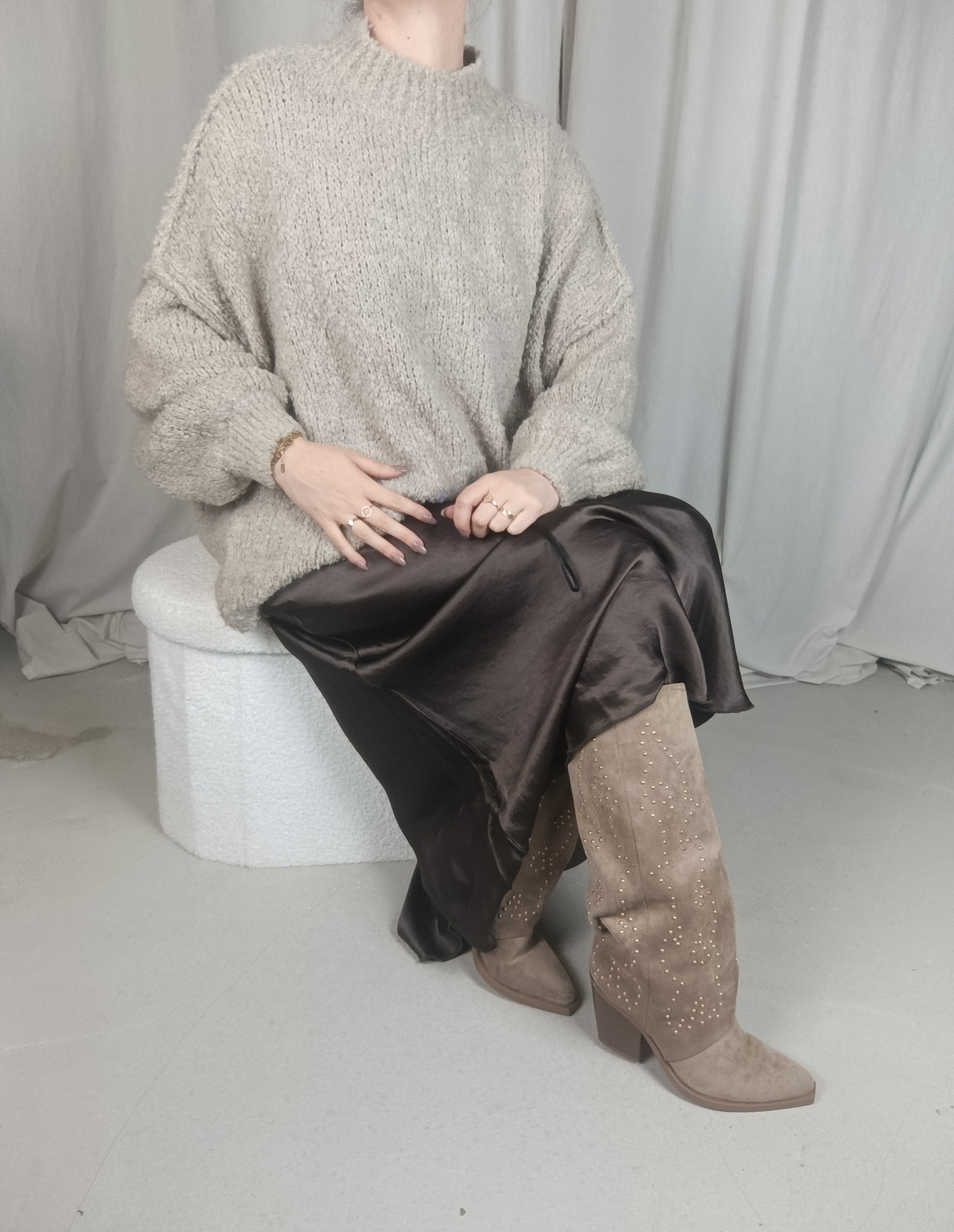 CÉLIA - Bottes esprit santiag beige cloutée